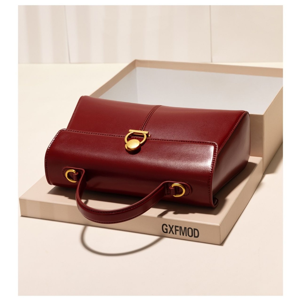 2025 Exclusive Red Bridal Bag – Elegant Hand-Carry for the Bride