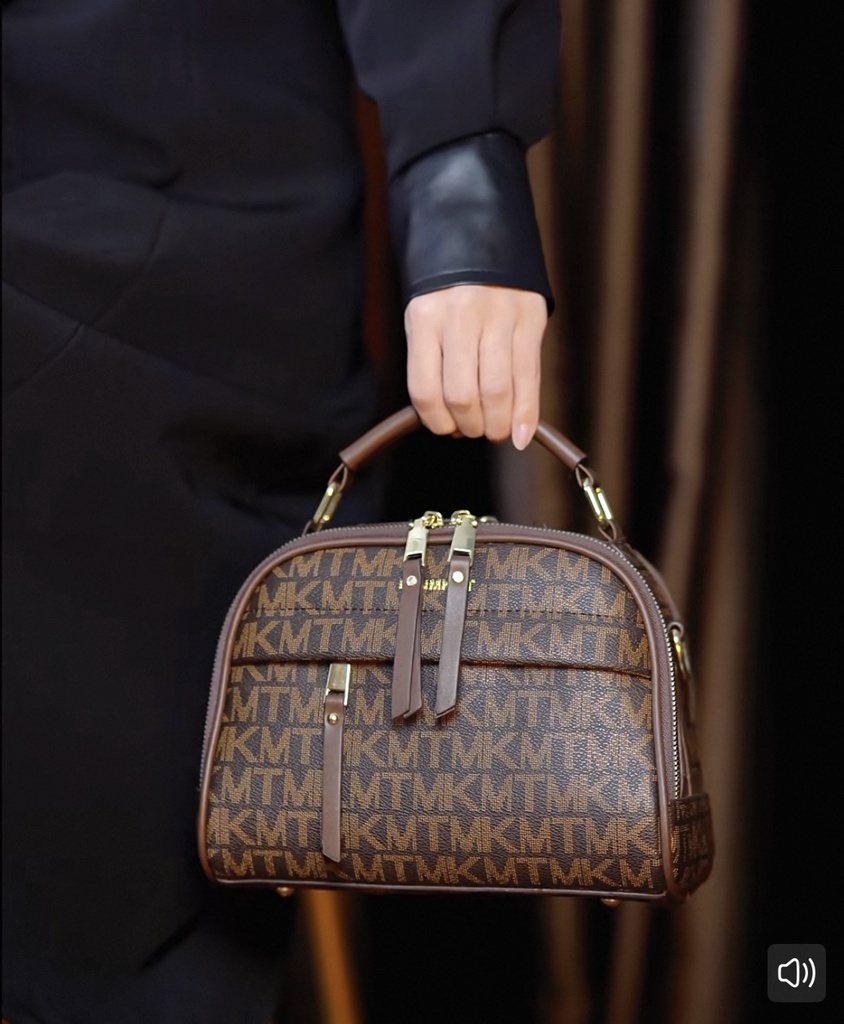 Elegant Women's Handbag 2025 | Fashion Tote for Contemporary Mothers | Large Capacity PU Leather Shoulder & Crossbody Bag