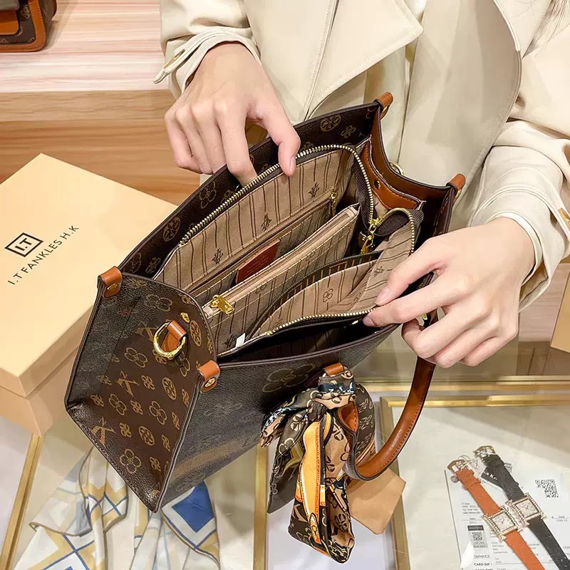 Sankrrish's Premium Leather Tote Bag 2025 | Stylish Women's Large Capacity Handbag | Office & Daily Use Tote