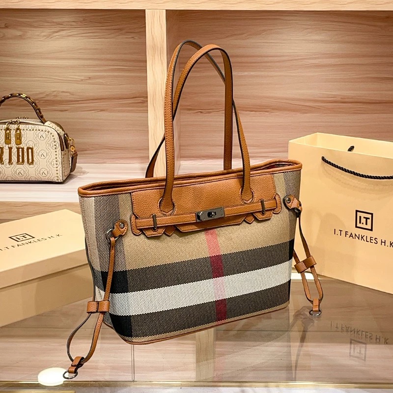 Classic Large-Capacity Tote Bag – Travel, Work & Everyday Use