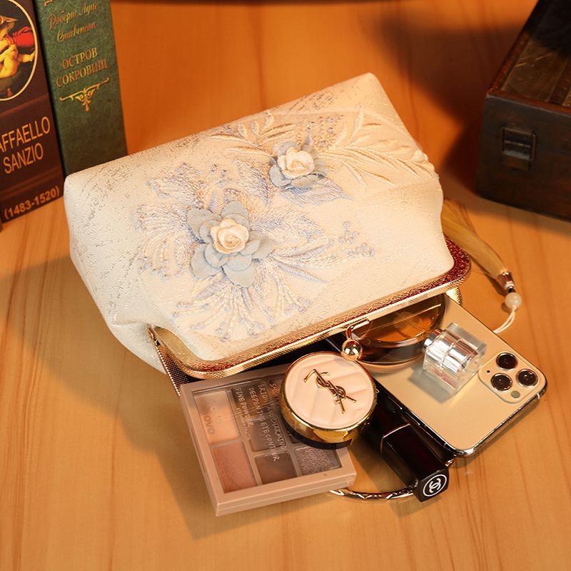 Elegant Chinese Embroidered Handbag for Women | Vintage Party Clutch Bag