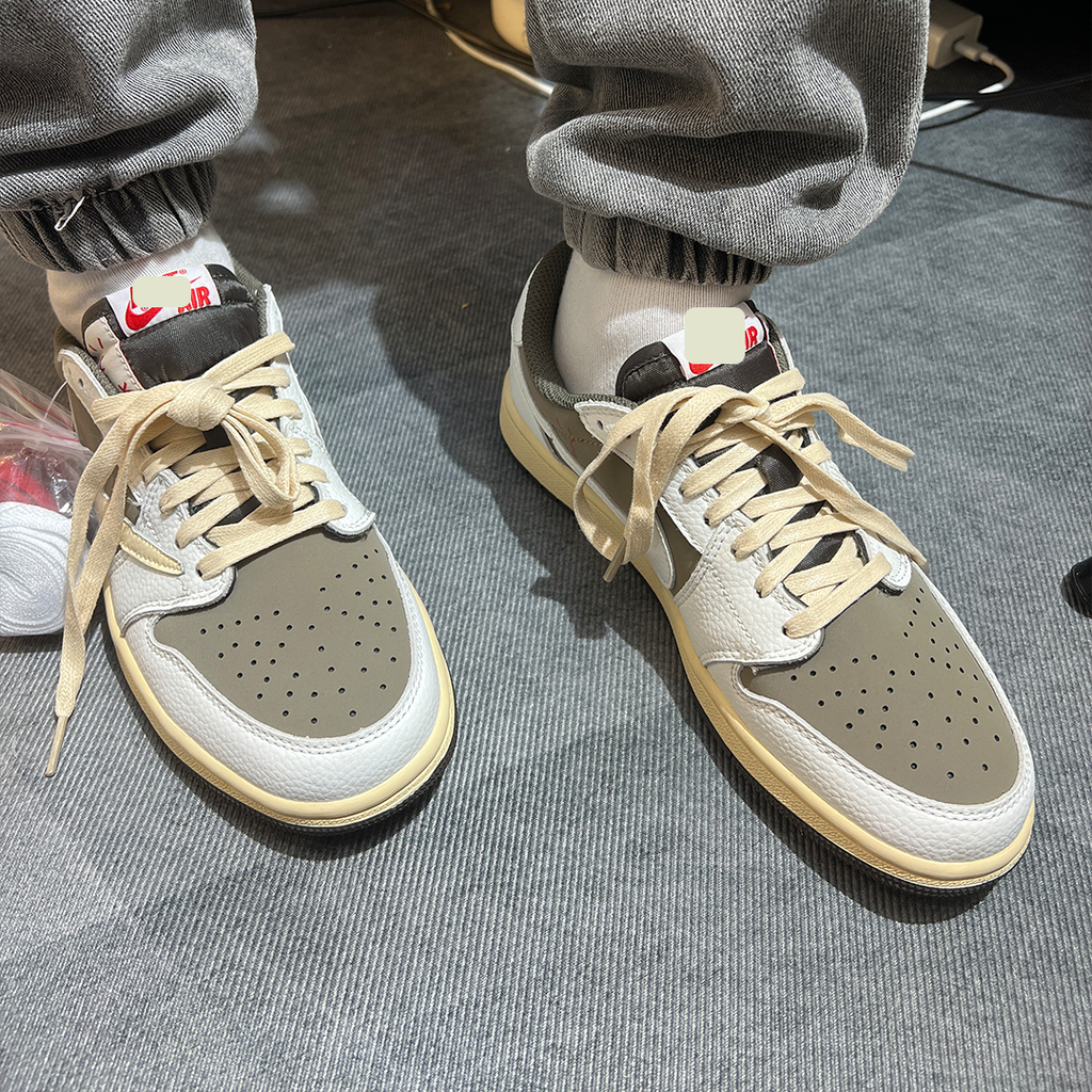 Premium Vintage Low-Top Sneakers