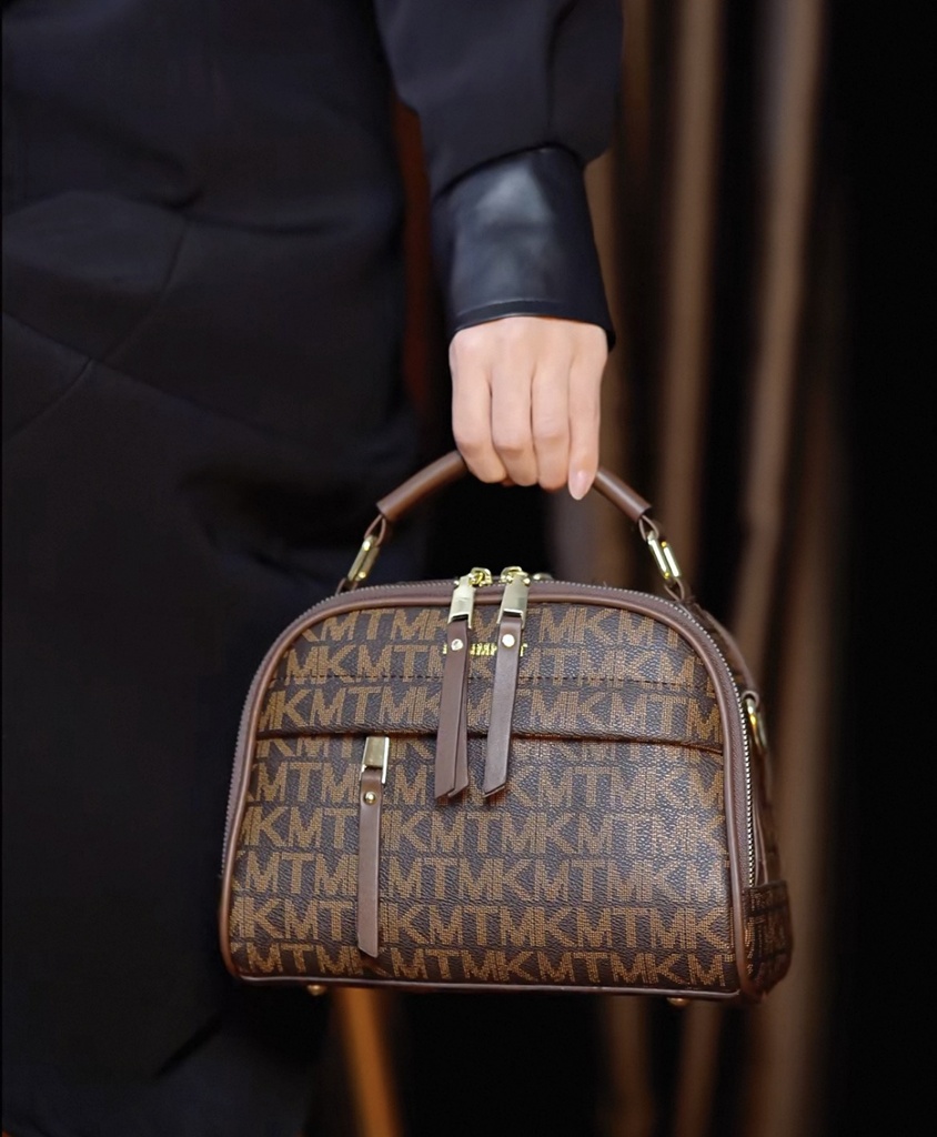 Elegant Women's Handbag 2025 | Fashion Tote for Contemporary Mothers | Large Capacity PU Leather Shoulder & Crossbody Bag