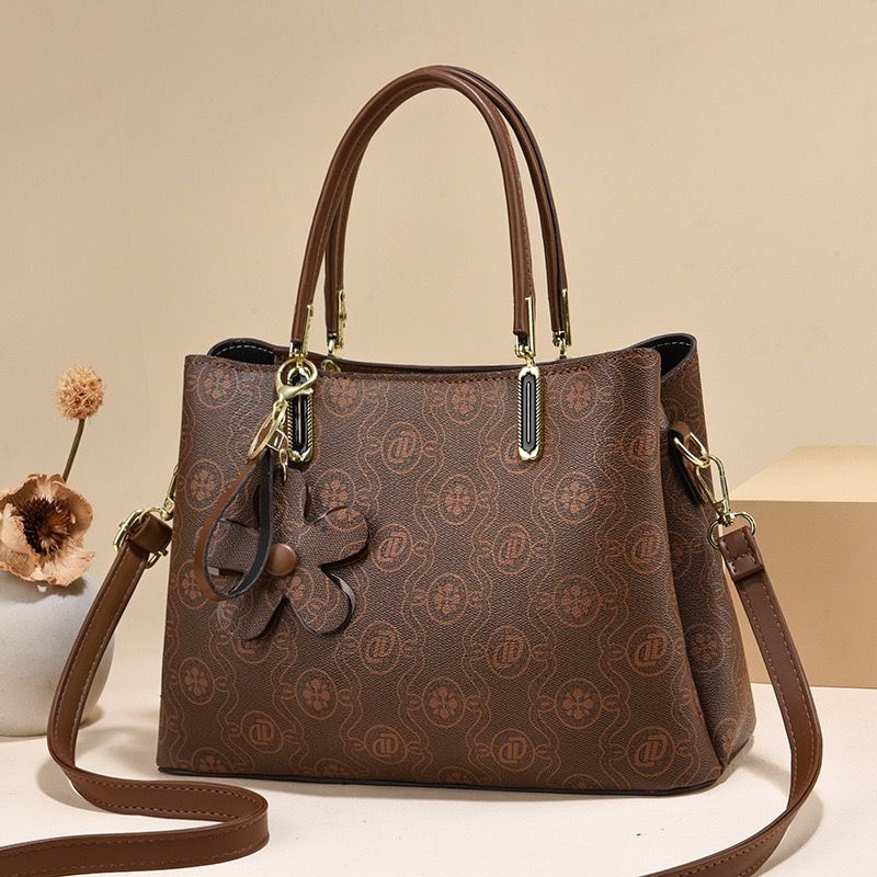 2025 Large-Capacity Genuine Leather Handbag – Elegant & Practical