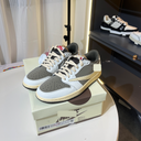 Premium Vintage Low-Top Sneakers