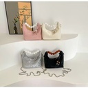 Light Elegant | Bucket Bag Chic | Pearl Handle